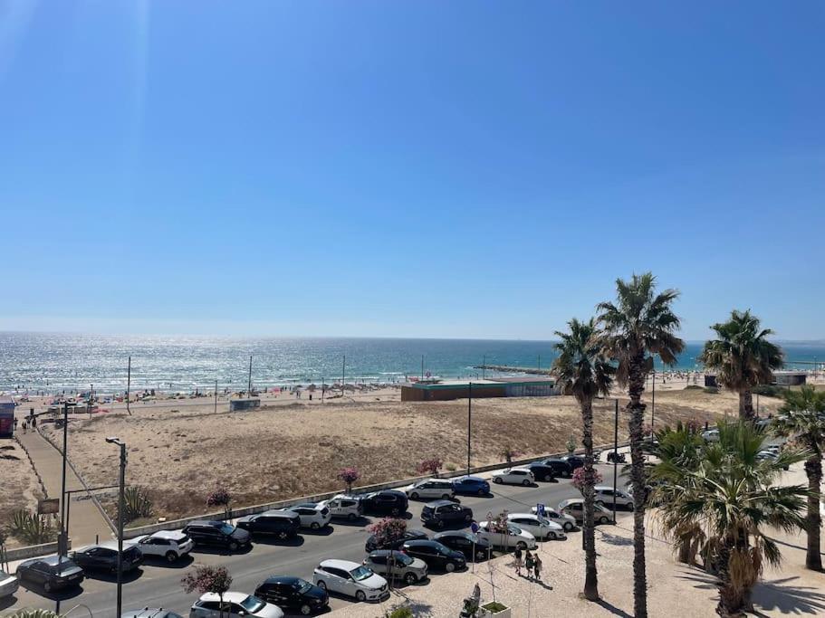 The View Costa Caparica Apartment Costa da Caparica Bagian luar foto